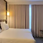 مركيور سيرجي بونتواز سنتر فندق 4*