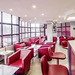 塞尔吉蓬图瓦兹中心美居酒店 4* 塞尔吉