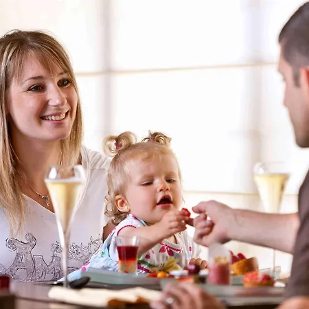 Mercure Pontoise Centre Hotel