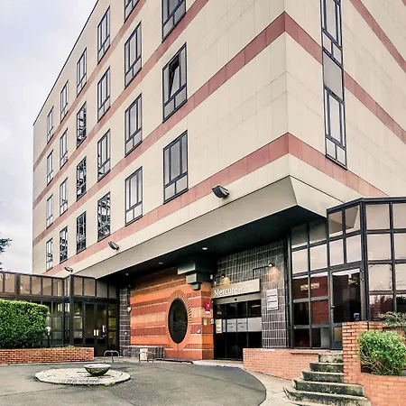 Mercure Pontoise Centre Hotel Cergy