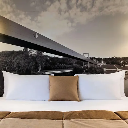 Mercure Pontoise Centre Hotel
