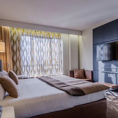 Mercure Pontoise Centre 4*
