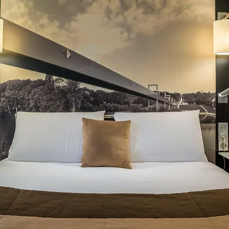 Mercure Pontoise Centre Hotel Cergy