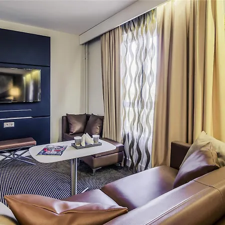 Hotel Mercure Pontoise Centre 4*