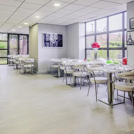 Mercure Pontoise Centre מלון 4*