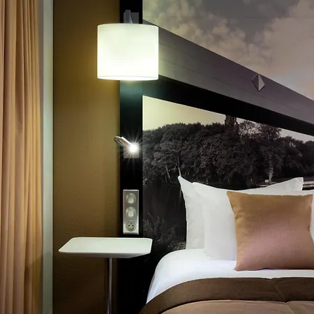 Mercure Pontoise Centre 4* קרגי