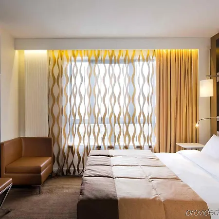 Hotel Mercure Pontoise Centre 4*