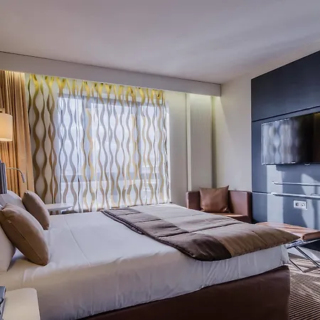 Mercure Pontoise Centre 4* Cergy