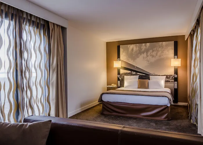 호텔 Mercure Pontoise Centre 4*