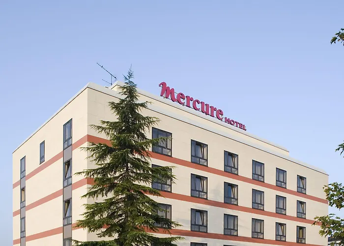Mercure Pontoise Centre 세르지