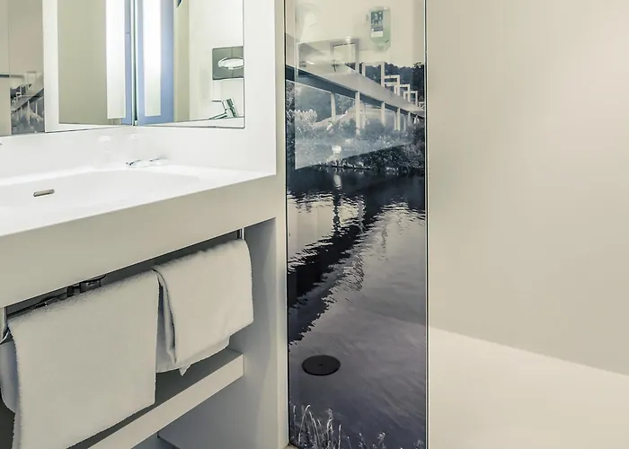 Mercure Pontoise Centre 4* 세르지