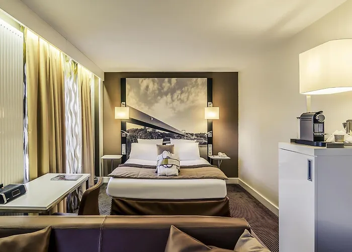 Mercure Pontoise Centre 호텔 4*