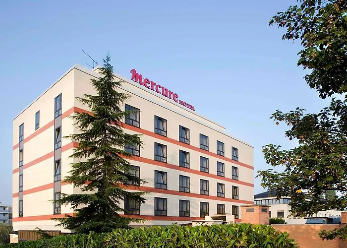 Mercure Pontoise Centre 호텔