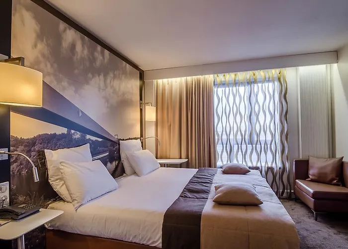 Mercure Pontoise Centre 세르지