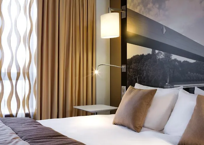 Mercure Pontoise Centre 4* 세르지